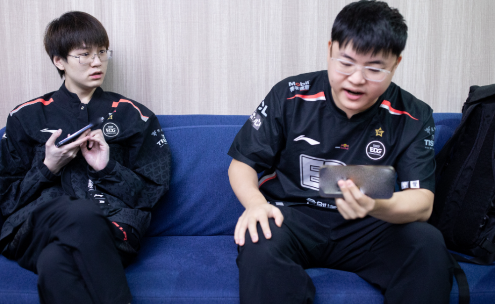 中国体育-Uzi官方宣布出色发挥新规，MAD引发争议！-中国体育