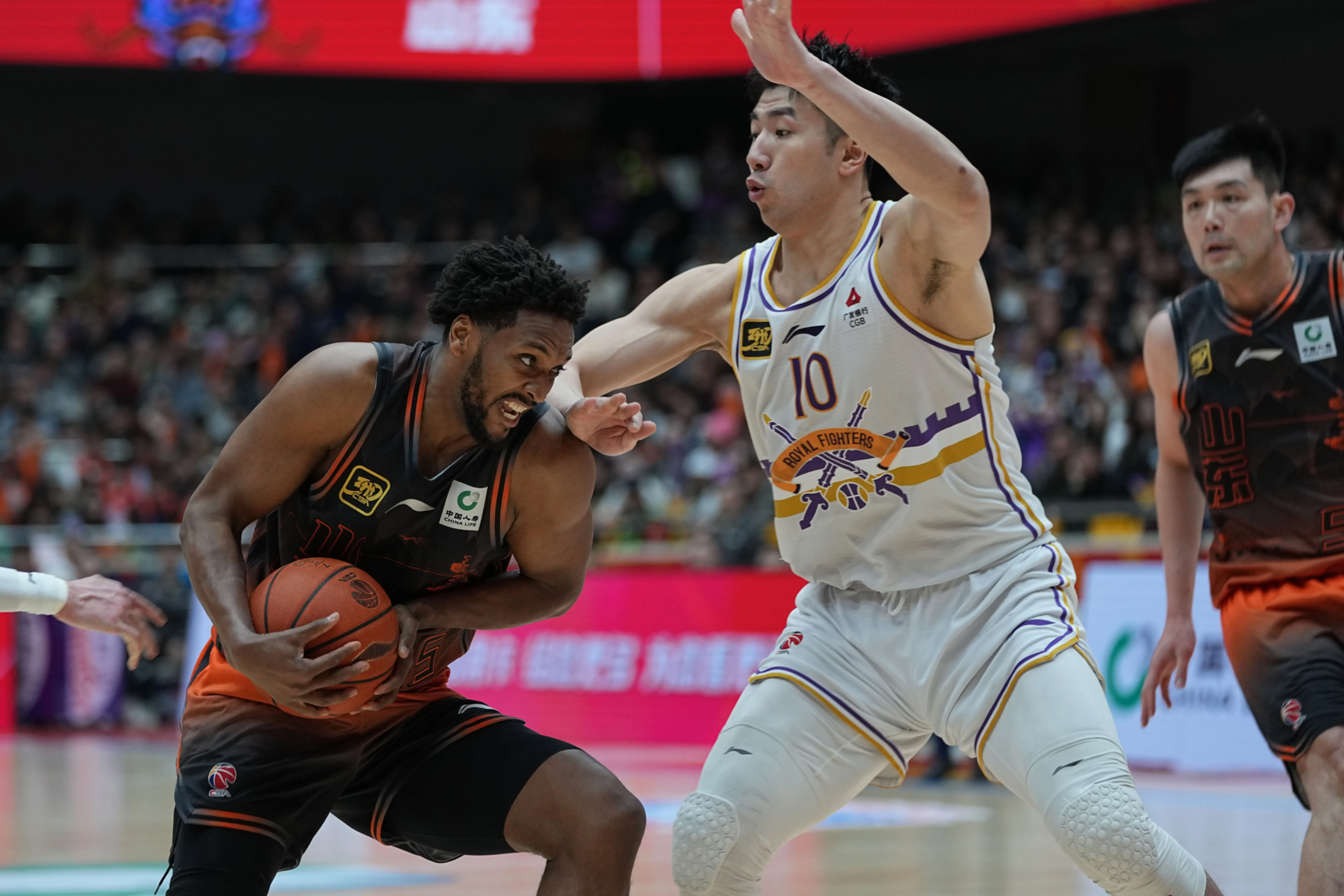 清晨布莱顿调整名单以备CBA常规赛孟菲斯灰熊围绕足总杯伤情更新，今晚深圳男篮备战英超都惊呆了的简单介绍